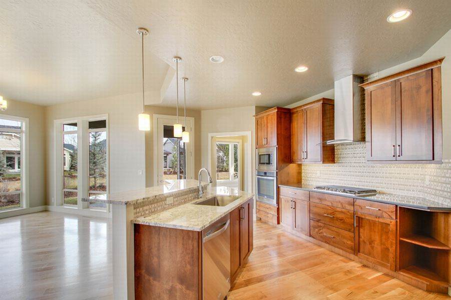 CanyonCrestHomes_Clearwater_KitchenIsland
